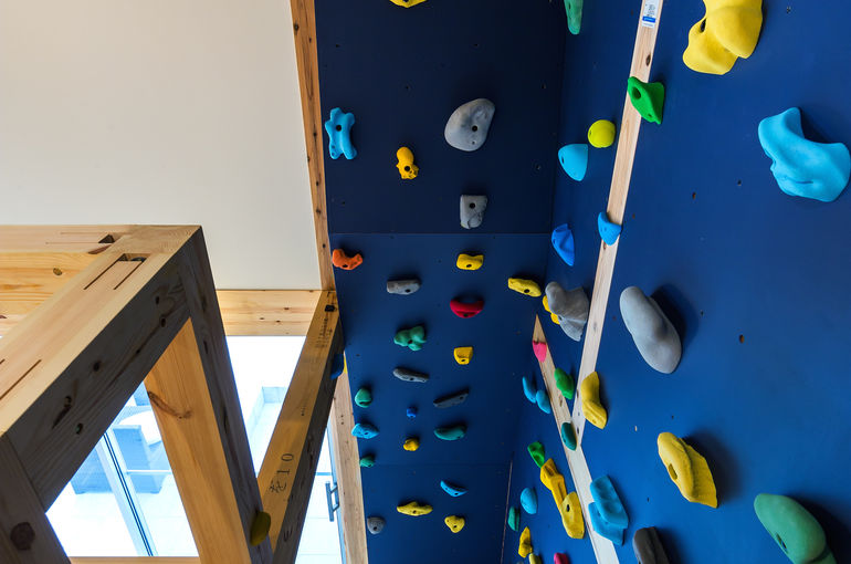 ボルダリング壁