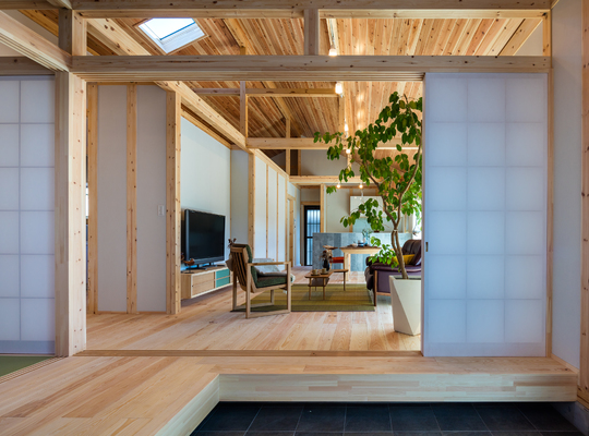 玄関からＬＤＫを見た