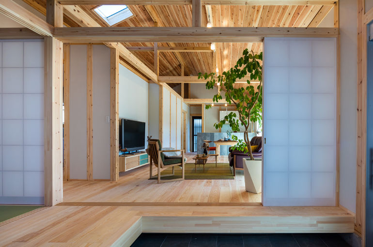 玄関からＬＤＫを見た