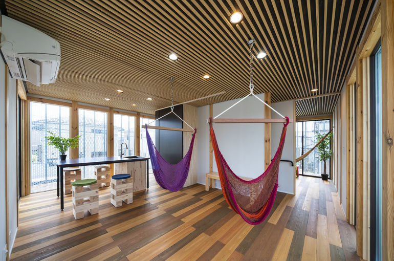 ダイニングでハンモック